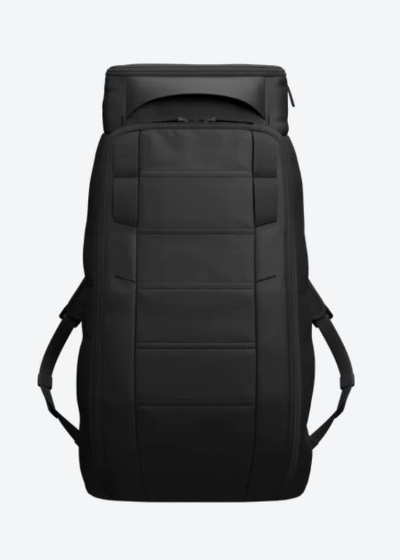 DB HUGGER 30L RYGGSEKK BLACK OUT